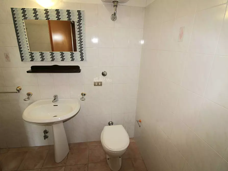 Immagine 10 di Appartamento in affitto  in Via Zaondonai a San Benedetto Del Tronto