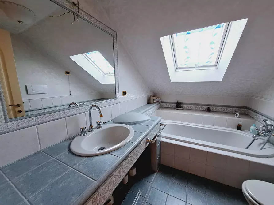 Immagine 21 di Casa indipendente in vendita  in via dell'olmo a Castorano