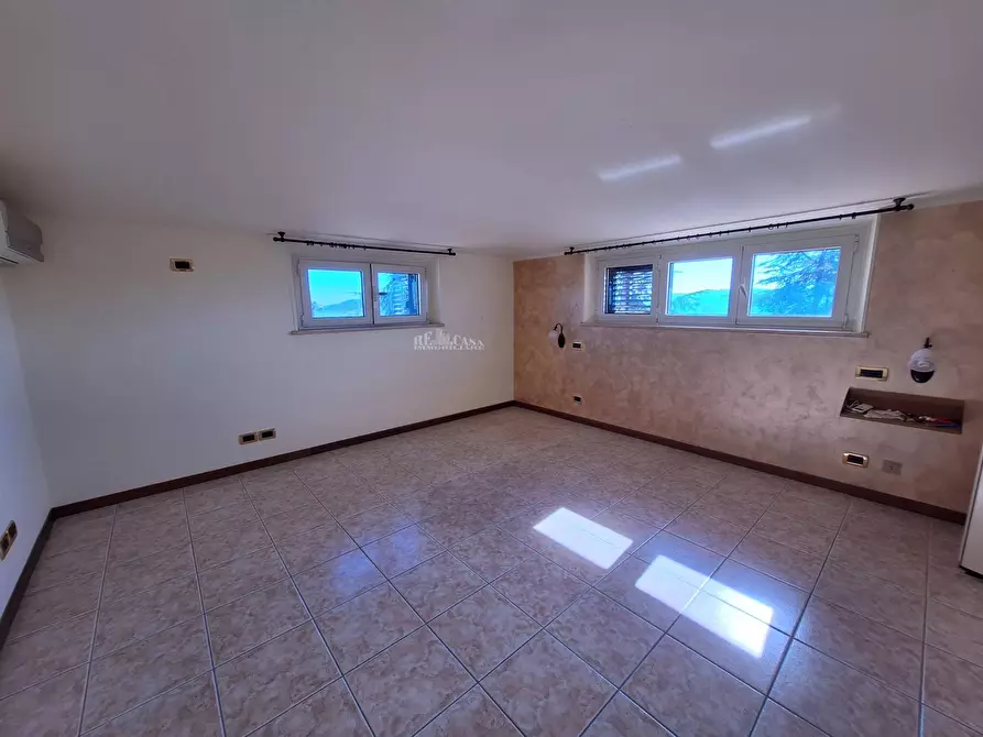 Immagine 27 di Casa indipendente in vendita  in via dell'olmo a Castorano