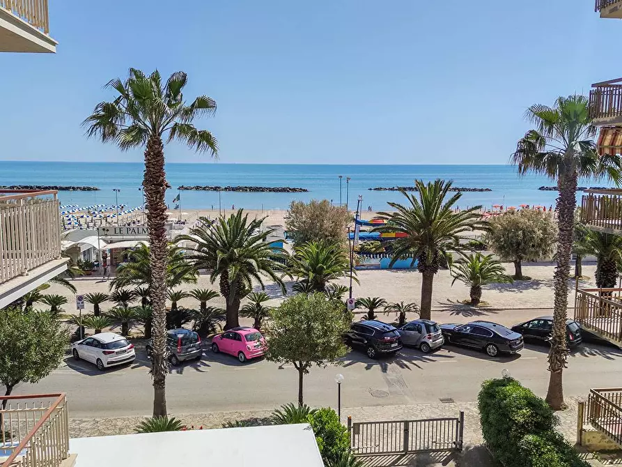 Immagine 2 di Appartamento in vendita  in Viale Europa a San Benedetto Del Tronto
