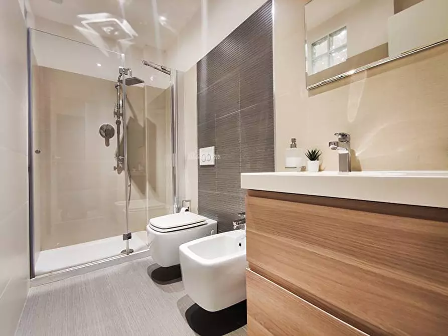 Immagine 12 di Appartamento in vendita  in Via Dante Alighieri a Grottammare