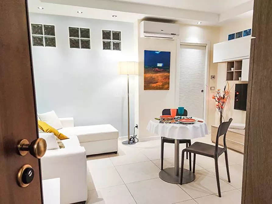 Immagine 7 di Appartamento in vendita  in Via Dante Alighieri a Grottammare