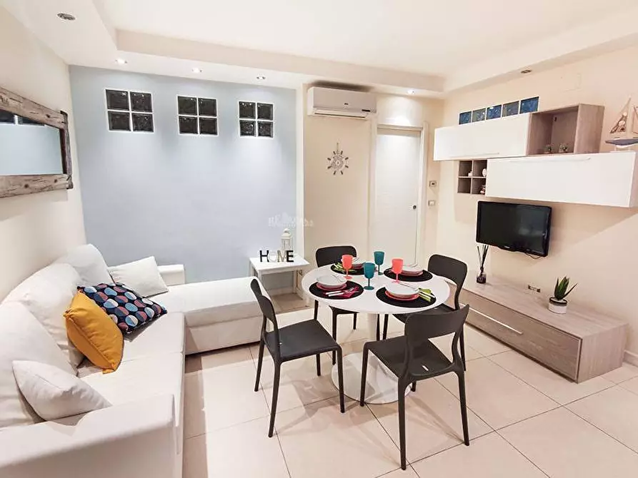 Immagine 1 di Appartamento in vendita  in Via Dante Alighieri a Grottammare