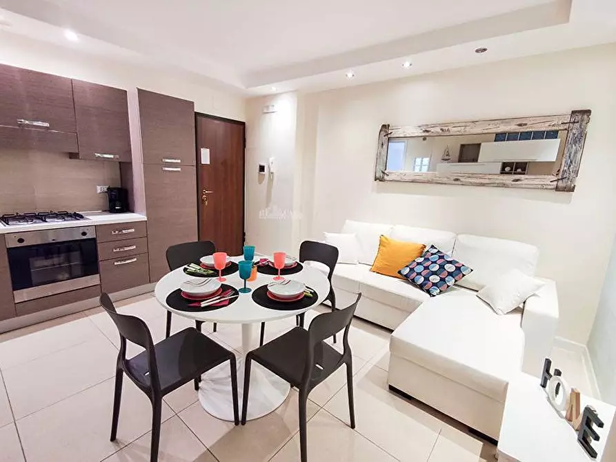 Immagine 3 di Appartamento in vendita  in Via Dante Alighieri a Grottammare