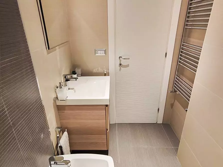 Immagine 20 di Appartamento in affitto  in Via Dante Alighieri a Grottammare