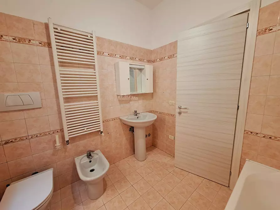 Immagine 22 di Appartamento in vendita  in Via carducci a San Benedetto Del Tronto