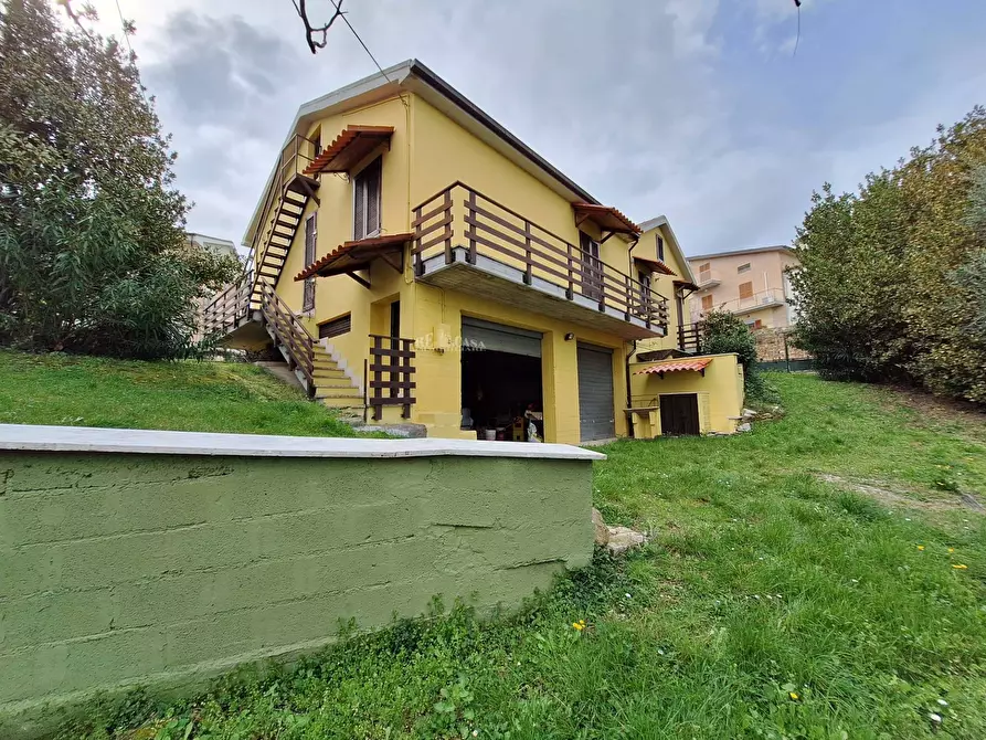 Immagine 2 di Casa indipendente in vendita  in Contrada rocchetta a Castorano