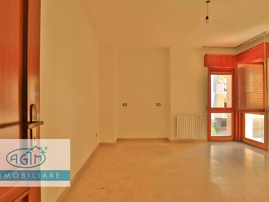 Immagine 9 di Ufficio in affitto  in Via Emanuele Notarbartolo a Palermo