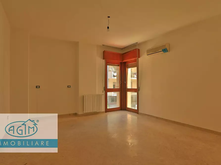 Immagine 13 di Ufficio in affitto  in Via Emanuele Notarbartolo a Palermo