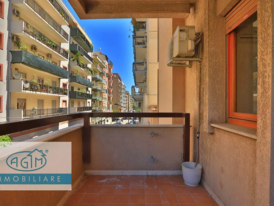 Immagine 26 di Ufficio in affitto  in Via Emanuele Notarbartolo a Palermo