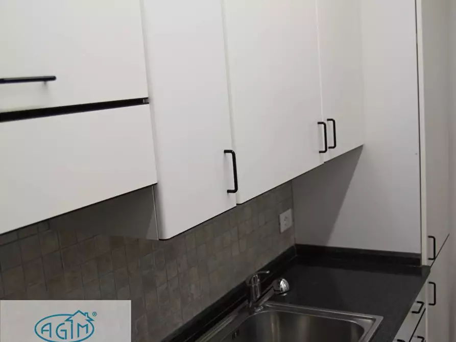 Immagine 28 di Appartamento in vendita  in Via Emerico Amari a Palermo