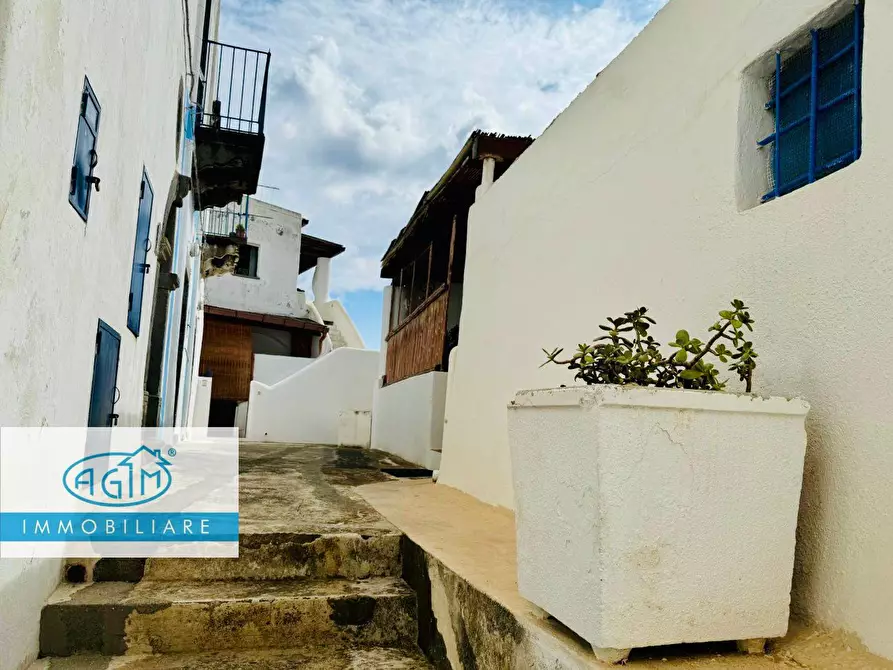 Immagine 2 di Appartamento in vendita  in Via Roma a Santa Marina Salina