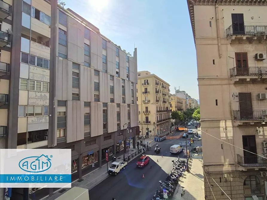 Immagine 30 di Ufficio in affitto  in Piazza Luigi Sturzo a Palermo