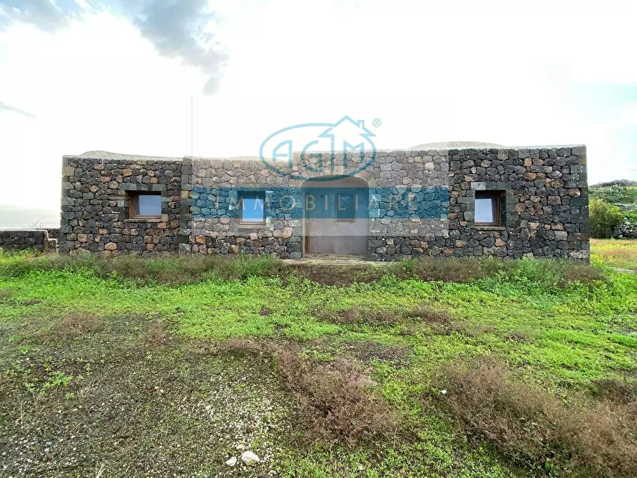 Immagine 21 di Villa in affitto  in Via del Talu a Pantelleria