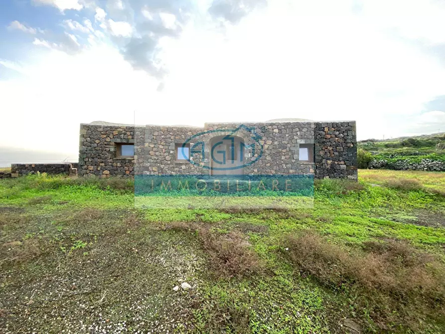 Immagine 22 di Villa in affitto  in Via del Talu a Pantelleria