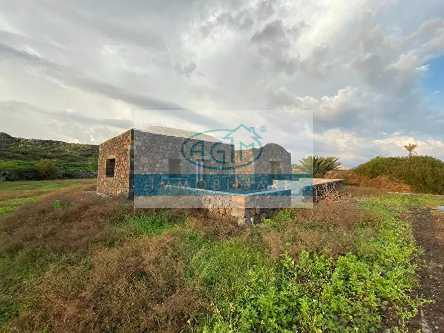Immagine 2 di Villa in affitto  in Via del Talu a Pantelleria
