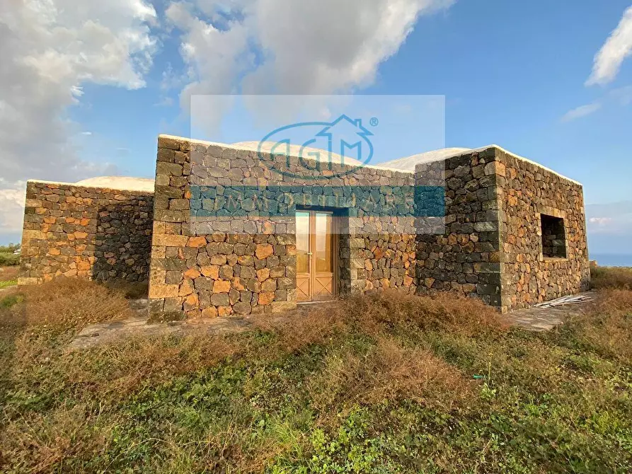 Immagine 3 di Villa in affitto  in Via del Talu a Pantelleria