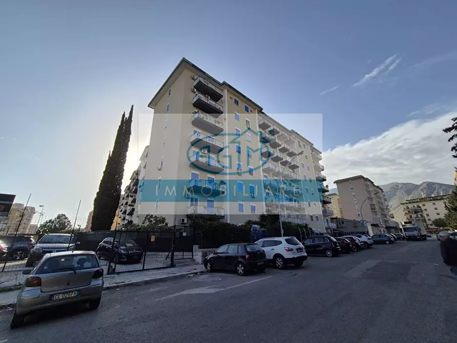 Immagine 1 di Appartamento in vendita  in Via Maresciallo Guglielmo Pecori Giraldi a Palermo