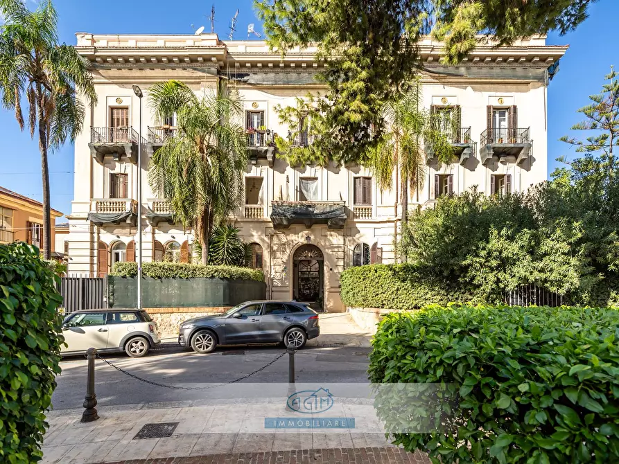 Immagine 1 di Appartamento in vendita  in Piazza Tommaso Edison a Palermo