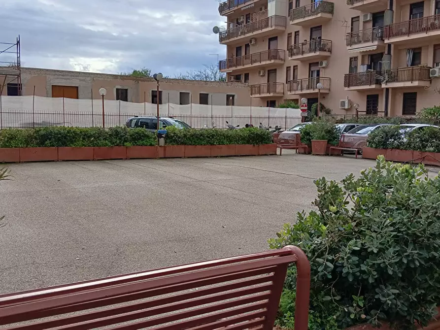 Immagine 5 di Box auto in vendita  in Via Ammiraglio Cagni a Palermo