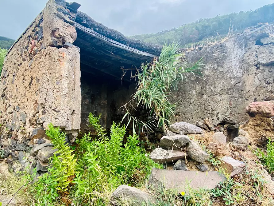 Immagine 4 di Rustico / casale in vendita  in SALINA LENI  ( ME) a Leni