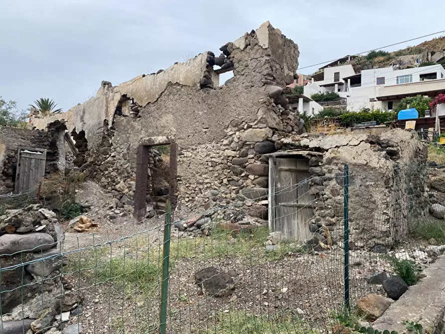 Immagine 5 di Rustico / casale in vendita  a Santa Marina Salina