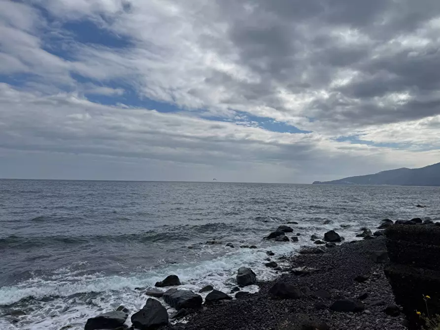 Immagine 4 di Magazzino in vendita  in Via Barone a Santa Marina Salina