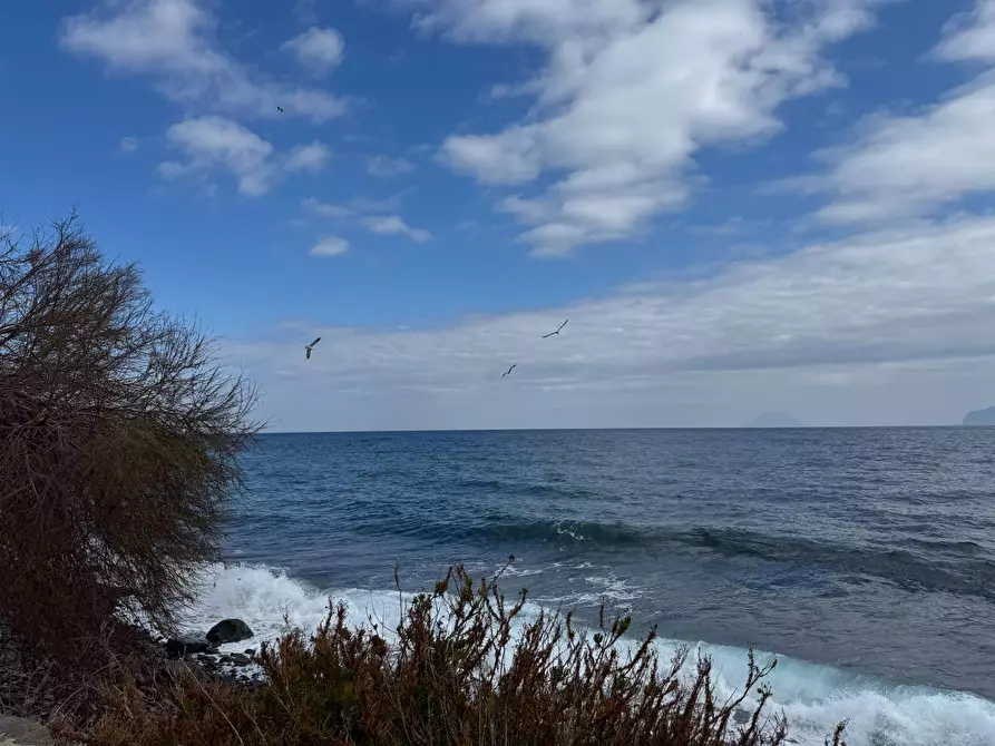 Immagine 6 di Magazzino in vendita  in Via Barone a Santa Marina Salina