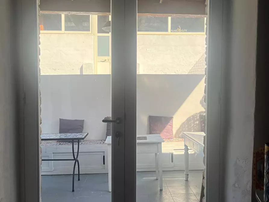 Immagine 3 di Magazzino in vendita  in Via Veneto a Santa Marina Salina