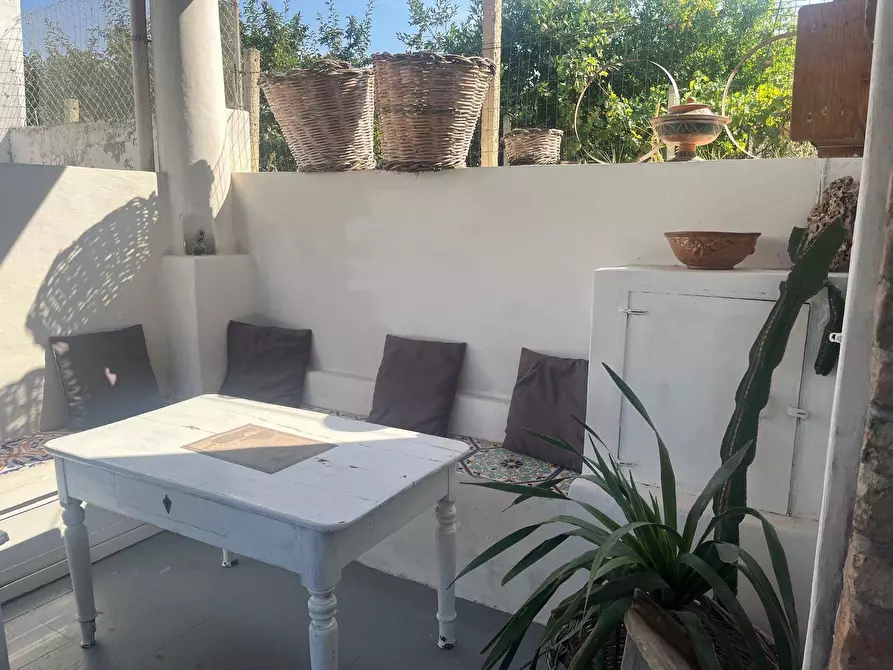 Immagine 4 di Magazzino in vendita  in Via Veneto a Santa Marina Salina