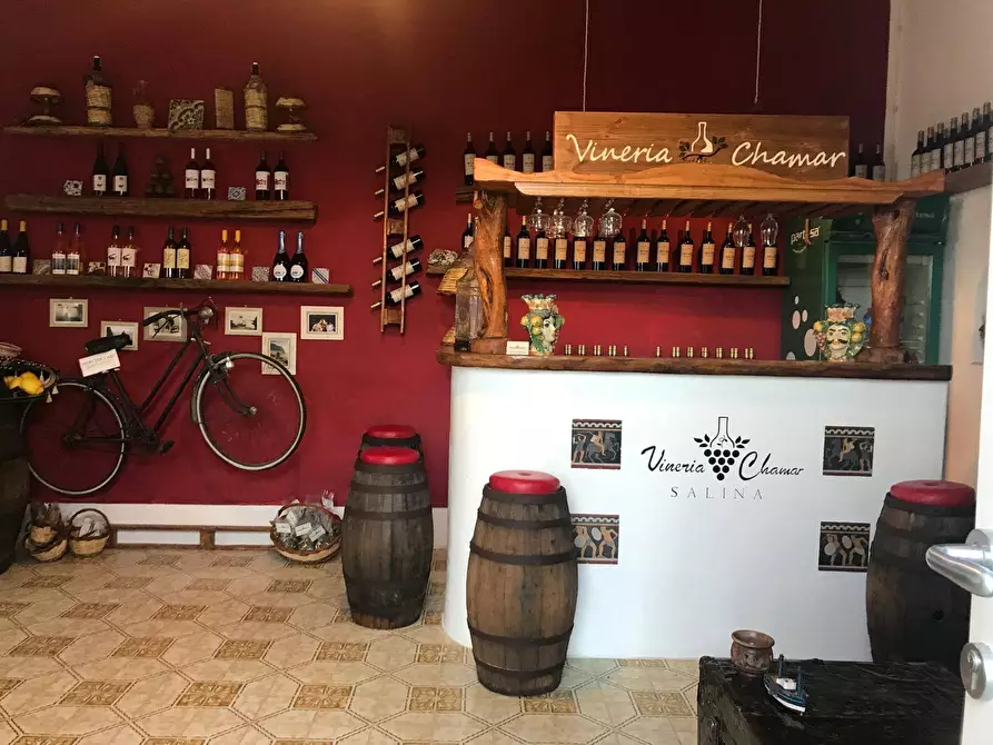 Immagine 7 di Magazzino in vendita  in Via Veneto a Santa Marina Salina