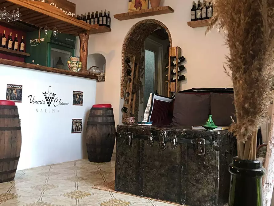 Immagine 9 di Magazzino in vendita  in Via Veneto a Santa Marina Salina