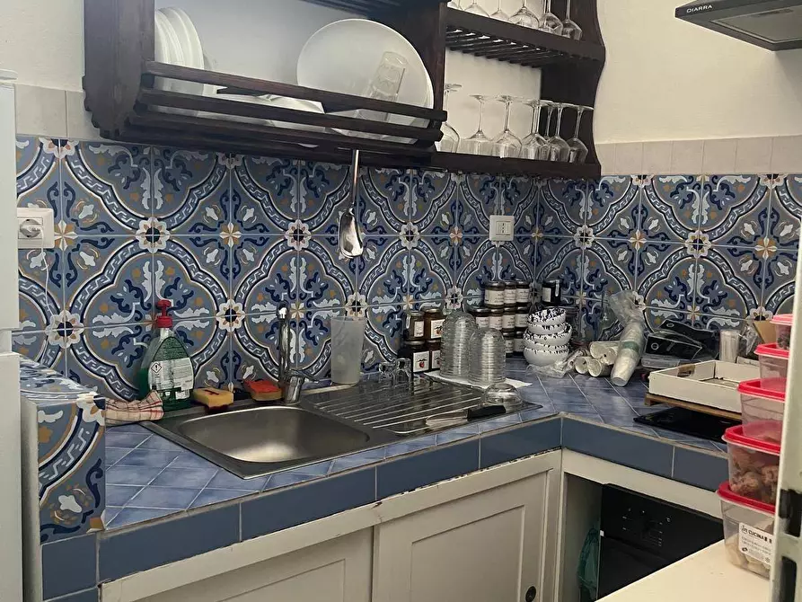 Immagine 12 di Magazzino in vendita  in Via Veneto a Santa Marina Salina