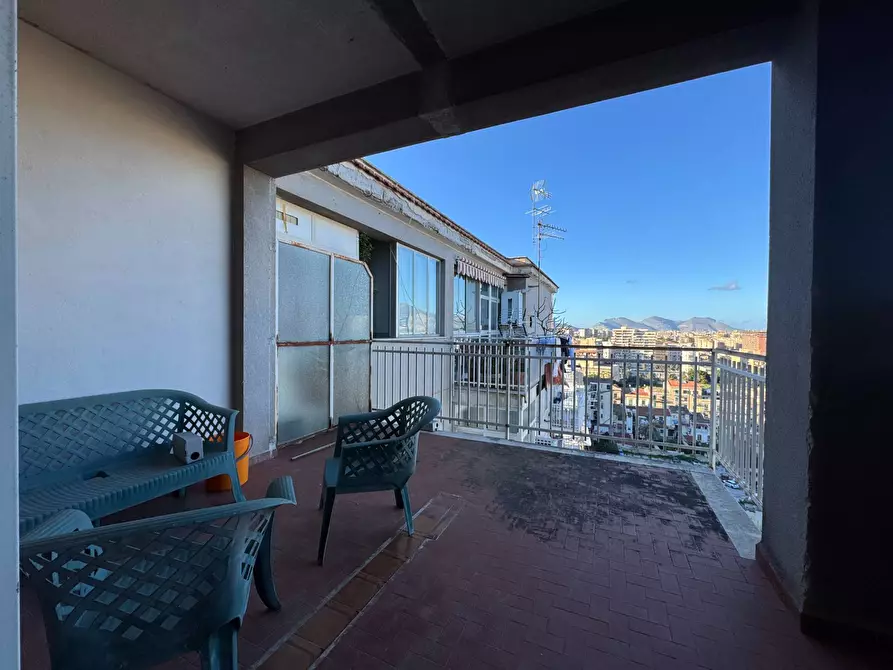 Immagine 29 di Attico in vendita  in Via Vincenzo Li Muli a Palermo