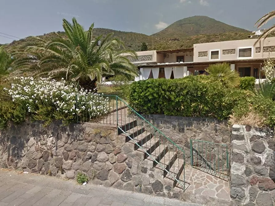 Immagine 1 di Villa in vendita  in vi Nero a Santa Marina Salina