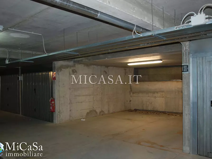 Immagine 22 di Appartamento in affitto  in Viale del Tirreno a Pisa