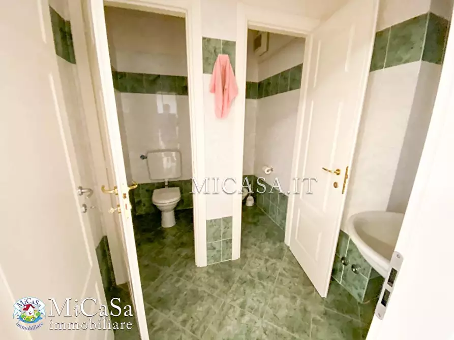 Immagine 10 di Locale commerciale in vendita  in Via Di Capiteta a Pisa