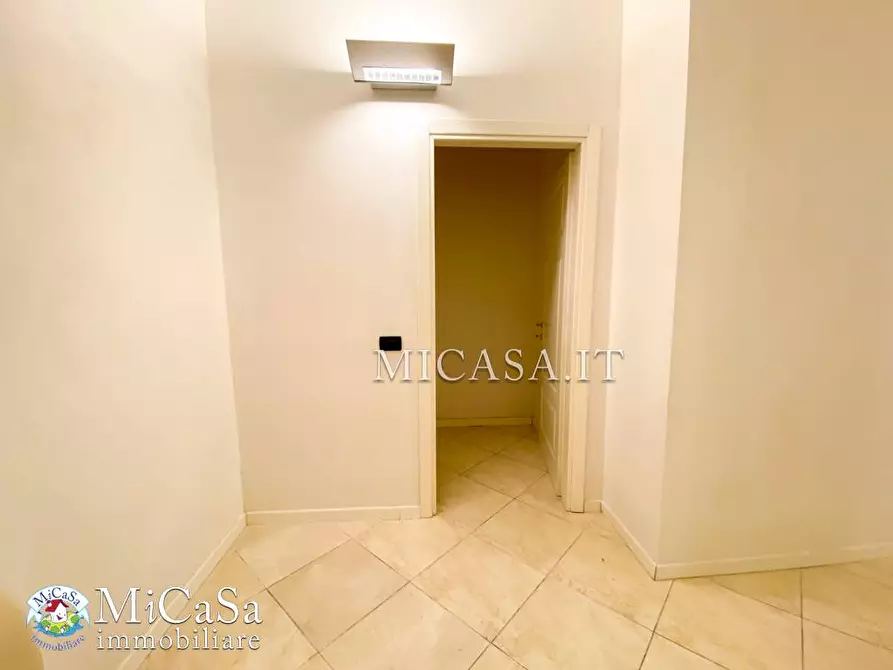 Immagine 9 di Locale commerciale in vendita  in Via Di Capiteta a Pisa