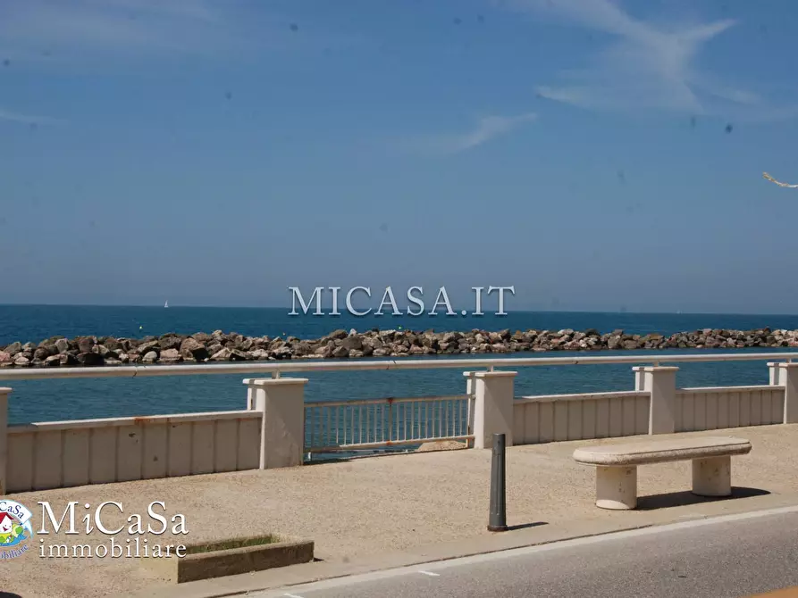 Immagine 5 di Attività commerciale in vendita  in Via Enrico Diacono a Pisa