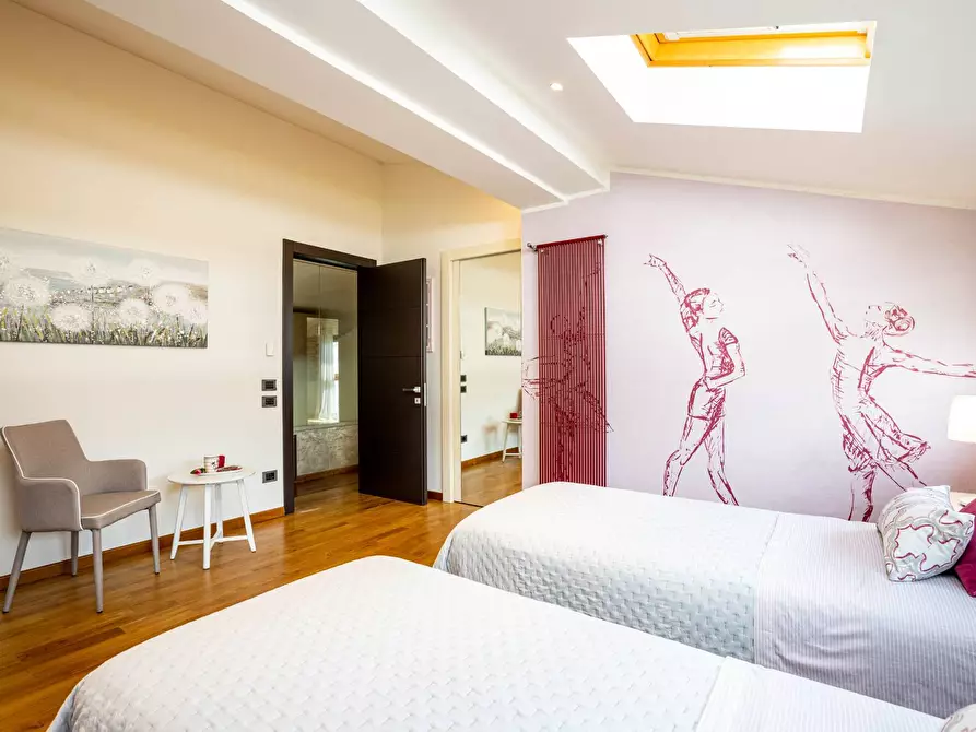 Immagine 27 di Villa in vendita  in via pisorno a Pisa