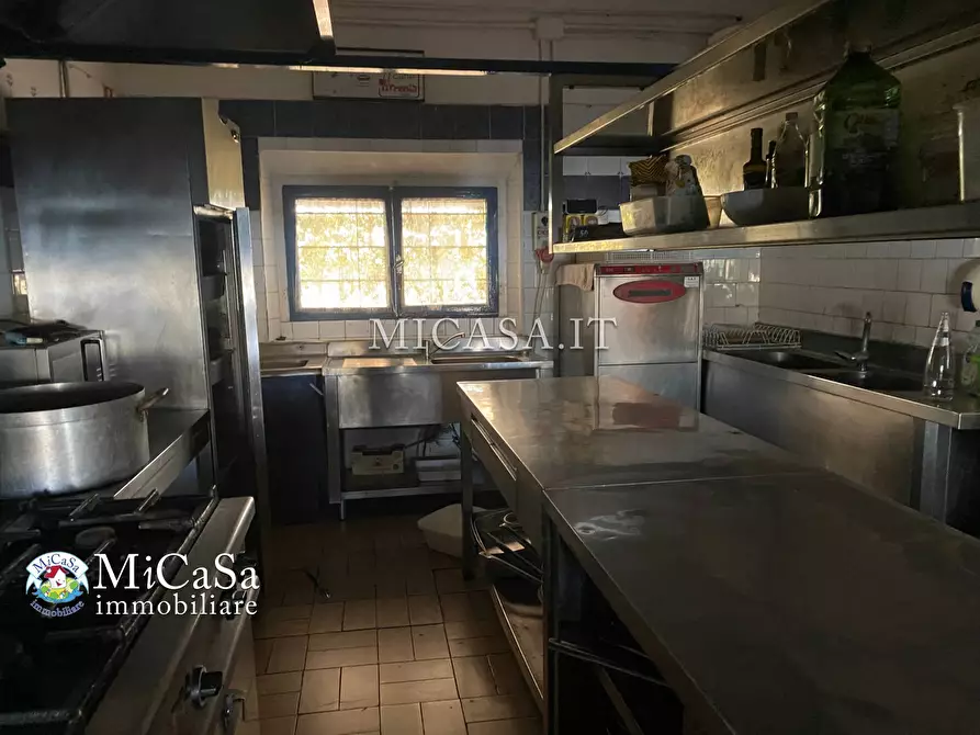 Immagine 12 di Attività commerciale in affitto  in viale d'annunzio a Pisa