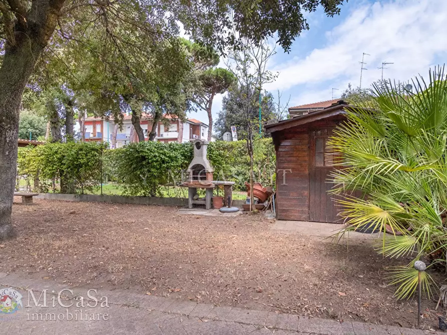 Immagine 9 di Appartamento in vendita  in Via Dei Castagni a Pisa