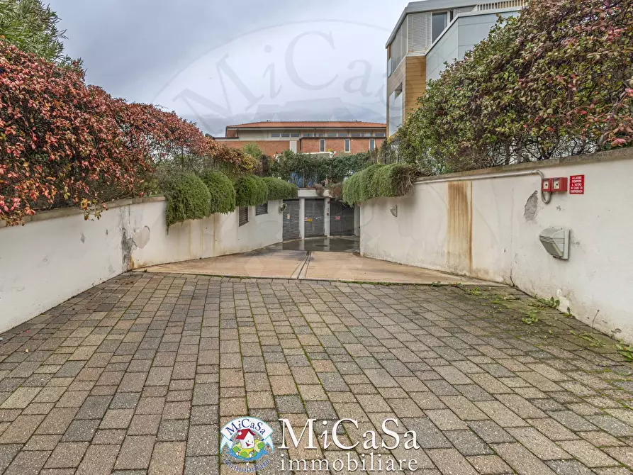 Immagine 25 di Appartamento in vendita  in Viale Del Tirreno a Pisa