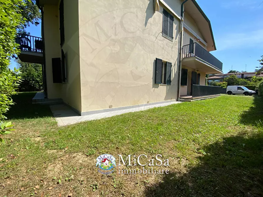 Immagine 22 di Appartamento in vendita  in via delle orchidee a Pisa