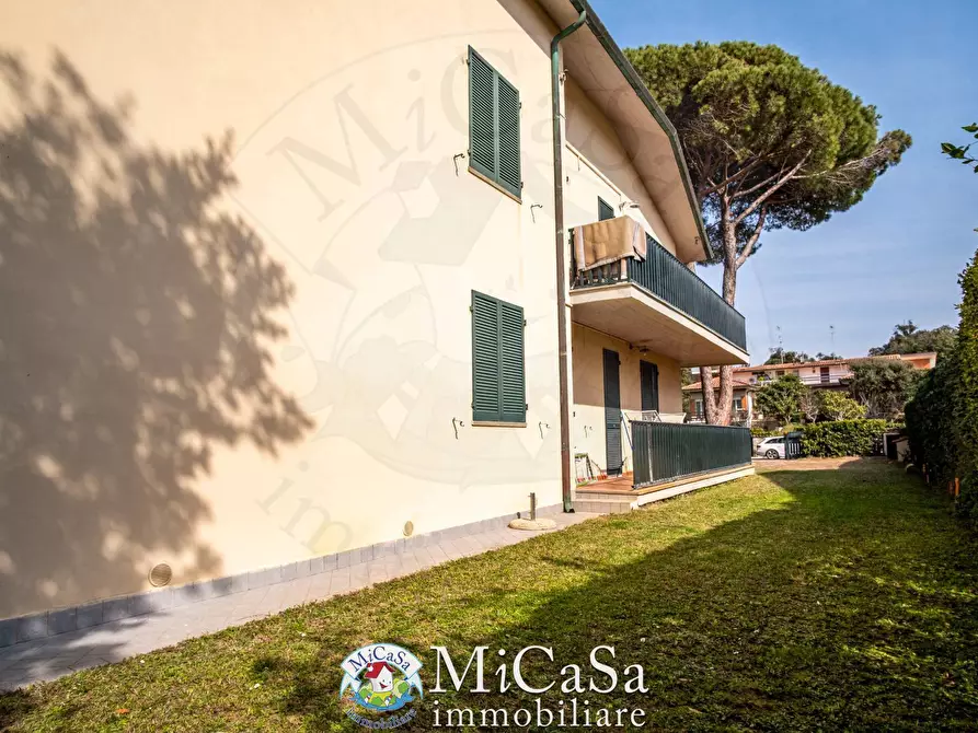 Immagine 23 di Appartamento in vendita  in via delle orchidee a Pisa