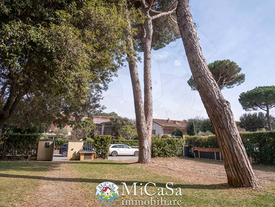 Immagine 27 di Appartamento in vendita  in via delle orchidee a Pisa