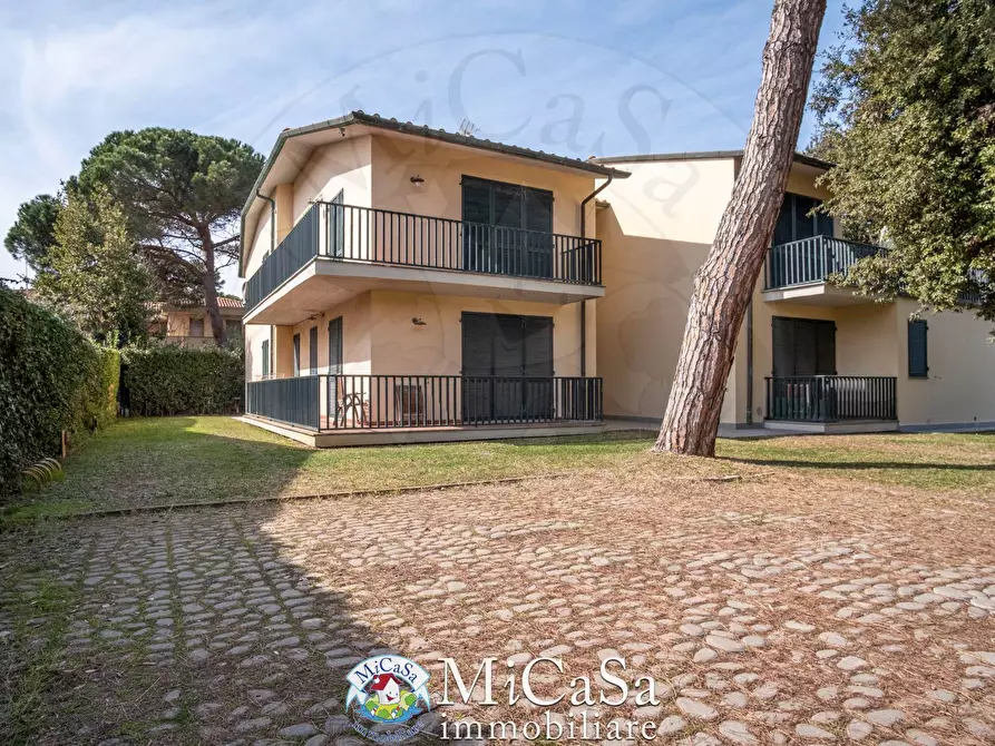 Immagine 29 di Appartamento in vendita  in via delle orchidee a Pisa