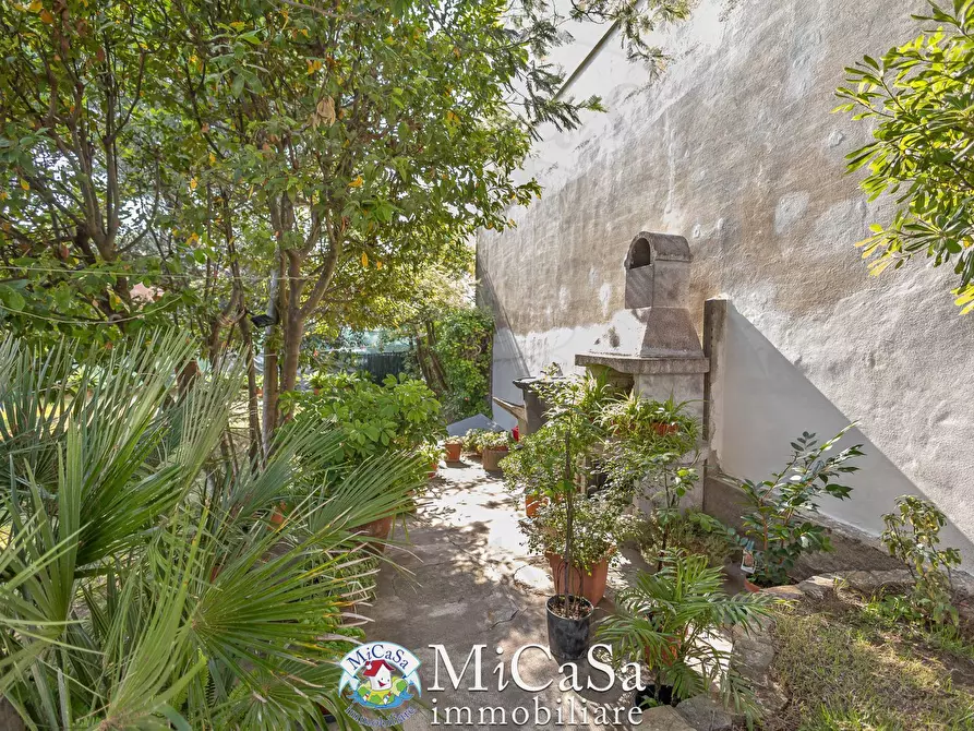 Immagine 12 di Villa in vendita  in Via Delle Agavi a Pisa