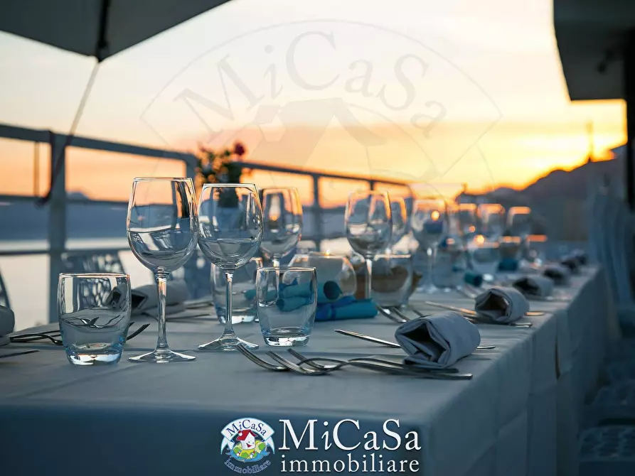 Immagine 3 di Locale commerciale in vendita  in Via Giovanni Pascoli a Livorno