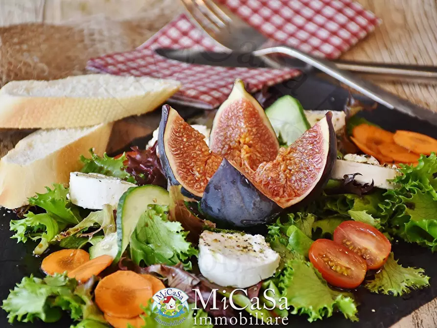 Immagine 10 di Locale commerciale in vendita  in Via Giovanni Pascoli a Livorno